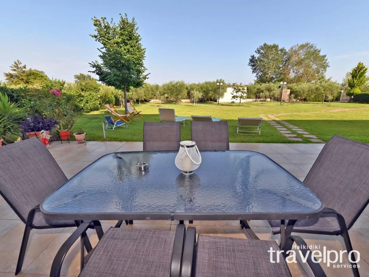 Villa Iris By Rentalspro Services - Agios Mamas Beach Řecko